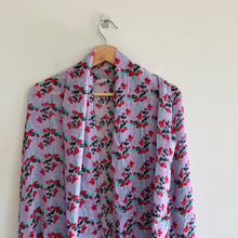 Load image into Gallery viewer, Verandah Lilac Floral Jharoka Print Lightweight Rectangular Scarf One Size NWT