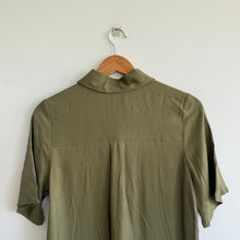 Load image into Gallery viewer, Nordstrom Short Sleeve Collared Button Up Shirt Olive Burnt Green XXS NWT