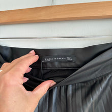 Load image into Gallery viewer, Zara Pleated Midi Skirt Black L NWT