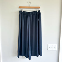 Load image into Gallery viewer, VINCE Wide Leg Satin Pull On Cropped Pants Blue M