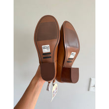 Load image into Gallery viewer, Toms Leila Leather Block Heel Round Toe Ankle Boots Brown 7.5 NEW