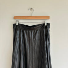 Load image into Gallery viewer, Zara Pleated Midi Skirt Black L NWT