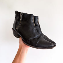 Load image into Gallery viewer, Frye Sacha Moto Shortie Leather Pointed Toe Dual-Side Zip Bootie Black 10