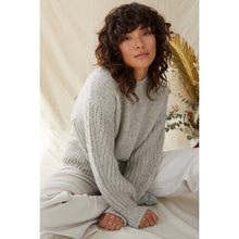 Load image into Gallery viewer, AMO Ada Rib Crew Neck Knit Pullover Sweater Snow Gray L