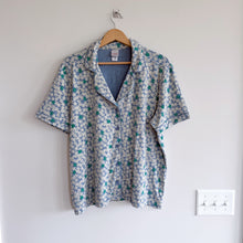 Load image into Gallery viewer, Hanna Andersson Scattered Daisies HannaSoft Floral Short Sleeve Pajama Top L