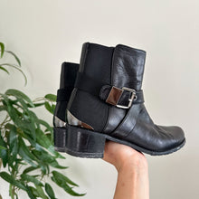 Load image into Gallery viewer, Stuart Weitzman Manlow Leather Ankle Moto Booties Black 8 $550