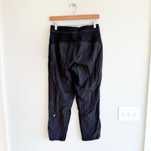 Load image into Gallery viewer, Lululemon Dance Studio Crop *25" Black 6