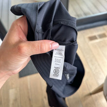 Load image into Gallery viewer, Athleta Tribeca Utility Crop Pant Black 10 NWT