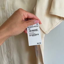 Load image into Gallery viewer, Nordstrom Short Sleeve Curvy Hem Collared Casual Button Up Shirt Cream XXS NWT