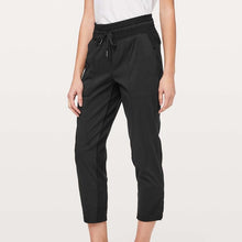 Load image into Gallery viewer, Lululemon Dance Studio Crop *25" Black 6