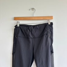 Load image into Gallery viewer, Lululemon Mesh Detail Zipper Pockets Cropped Leggings Black 10