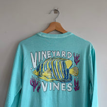 Load image into Gallery viewer, Vineyard Vines Garment Dyed Tropical Fish Graphic T-Shirt Andros Blue S NWT