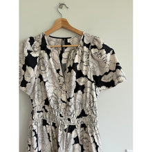 Load image into Gallery viewer, Anthropologie Somerset Tiered Floral Pattern Maxi Dress Black White M