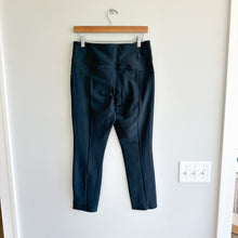 Load image into Gallery viewer, Athleta Stellar Cropped Ankle Lightweight Pants Black M