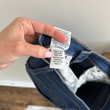 Load image into Gallery viewer, Hudson Krista Crop Super Skinny Released Hem Jeans Blue 26