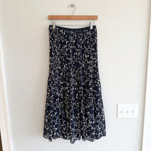 Load image into Gallery viewer, Uniqlo Chiffon Leaf Print Lined High Rise Midi Skirt Navy 2