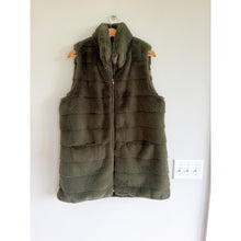Load image into Gallery viewer, Donna Salyers Fabulous Faux Horizontal Panel Zip Up Vest Green L