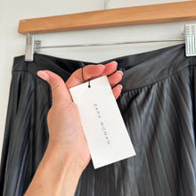 Load image into Gallery viewer, Zara Pleated Midi Skirt Black L NWT