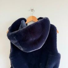Load image into Gallery viewer, La Fiorentina Reversible Faux Fur Hooded Zip Up Vest Navy