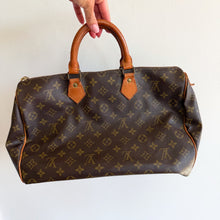 Load image into Gallery viewer, Louis Vuitton Speedy Bandoulière 35 Monogram Leather Top Handle Handbag Brown