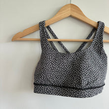 Load image into Gallery viewer, Lululemon Energy Sports Bra Frozen Fizz White Black 4
