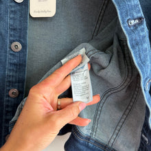 Load image into Gallery viewer, AG Adriano Goldschmied Robyn Slim Trucker Denim Jacket Dark Wash Blue M BW20567