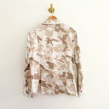 Load image into Gallery viewer, Sanctuary Snap Front Basic Utility Jacket in Beige Camo M