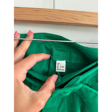Load image into Gallery viewer, Verdusa Belted Pleated Front High Rise Casual Shorts Green L NWT
