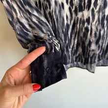 Load image into Gallery viewer, Elie Tahari Ingunn Animal Print Long Sleeve Button Up Shirt Black L