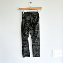 Load image into Gallery viewer, Lululemon Wunder Under Crop (High-Rise) *Full-On Incognito Camo Multi Grey 2