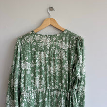 Load image into Gallery viewer, SUMMERSALT The Cinched Waist Caftan Dress Vintage Floral in Ivy S