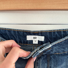 Load image into Gallery viewer, BP. Distressed Denim Mid Rise Dark Wash Cut-Off Shorts Blue 31