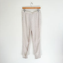 Load image into Gallery viewer, Eileen Fisher Printed Pull On Straight Leg Pants White XS