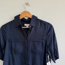 Load image into Gallery viewer, Nordstrom Collared Short Sleeve Casual Button Up Shirt Blue XXS NWT