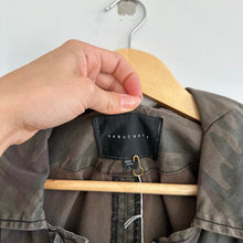 Load image into Gallery viewer, Sanctuary Camo Utility Jacket Green L