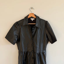 Load image into Gallery viewer, Evereve Elliott Faux Leather Button Front Collared Tiered Midi Dress Black S