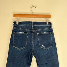 Load image into Gallery viewer, FRAME Le Skinny de Jeanne Raw Hem Jeans in Sutter 30