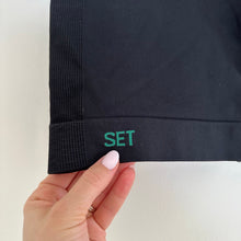 Load image into Gallery viewer, SET Sculptflex Pull On Lightweight High Rise Activewear Shorts Black XL