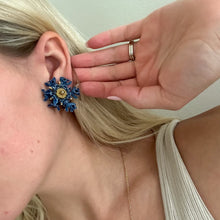 Load image into Gallery viewer, Vintage 60s Novelty Enameled Leaves Goldtone Clip On Statement Earrings