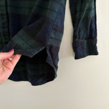 Load image into Gallery viewer, Madewell Flannel Oversized Boyshirt in Dark Green Plaid XS