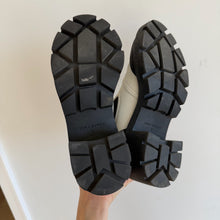 Load image into Gallery viewer, Tory Burch Chelsea Lug Sole Leather Pull On Ankle Boots White/Black 9