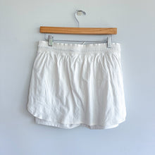 Load image into Gallery viewer, Athleta Trekkie Skort White 8