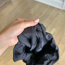 Load image into Gallery viewer, Lululemon Mesh Detail Zipper Pockets Cropped Leggings Black 10