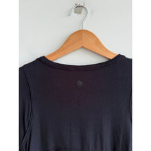 Load image into Gallery viewer, Zella Streamline Seamed Long Sleeve Activewear Cropped Top Black M