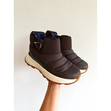 Load image into Gallery viewer, Kizik Juno 2 Low Hands Free Slip On Outdoor Winter Boots Brown 8