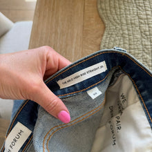 Load image into Gallery viewer, Denim Forum The Arlo High Rise Straight 28L Denim Jeans Blue 30