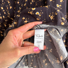 Load image into Gallery viewer, Rails Tabi Romantic Floral Cotton Long Sleeve Smocked Blouse L