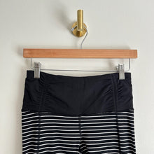 Load image into Gallery viewer, Lululemon Runday Crop First Release)Striped Running Leggings Black/White 4