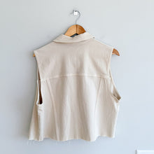 Load image into Gallery viewer, Evereve Robbie Button Front Denim Collared Cropped Vest Cream XL