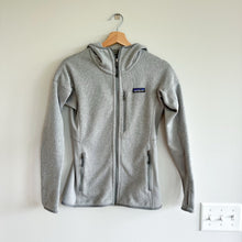 Load image into Gallery viewer, Patagonia Performance Better Sweater Hooded Fleece Jacket Feather Gray XS